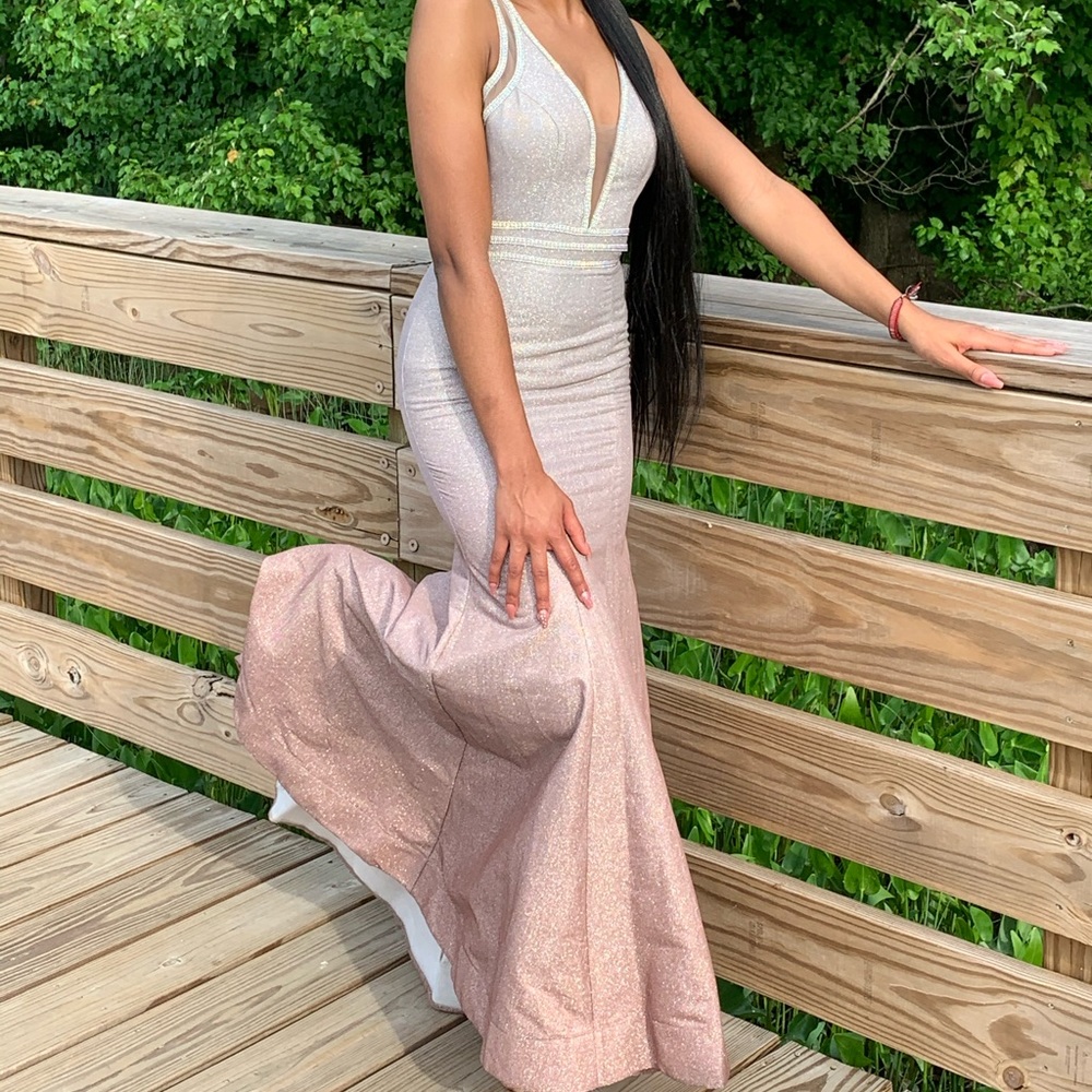 BEAUTIFUL OMBRÉ SILVER/ROSE GOLD PROM DRESS!!